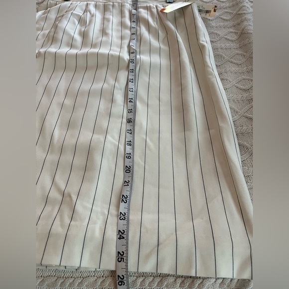NWT Vintage JH Collectibles White Lined Rayon Skirt with Small Pin Stripe SZ 16 - Picture 10 of 12